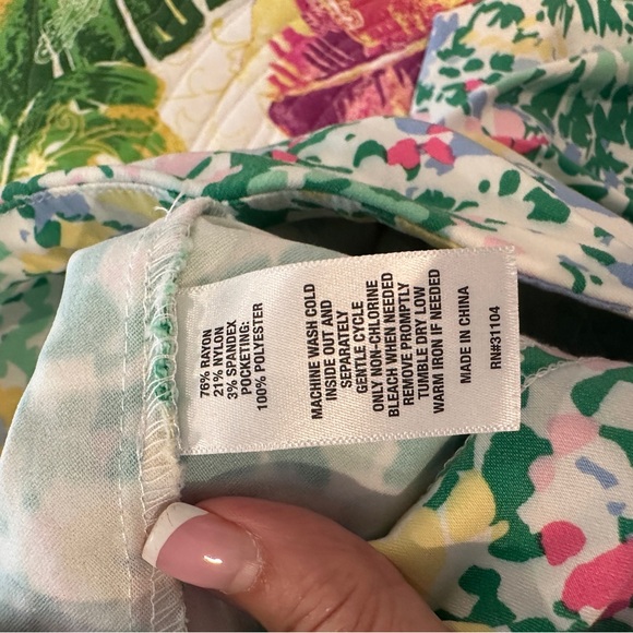 Kim Rogers Floral Skirt Skorts - Picture 4 of 4